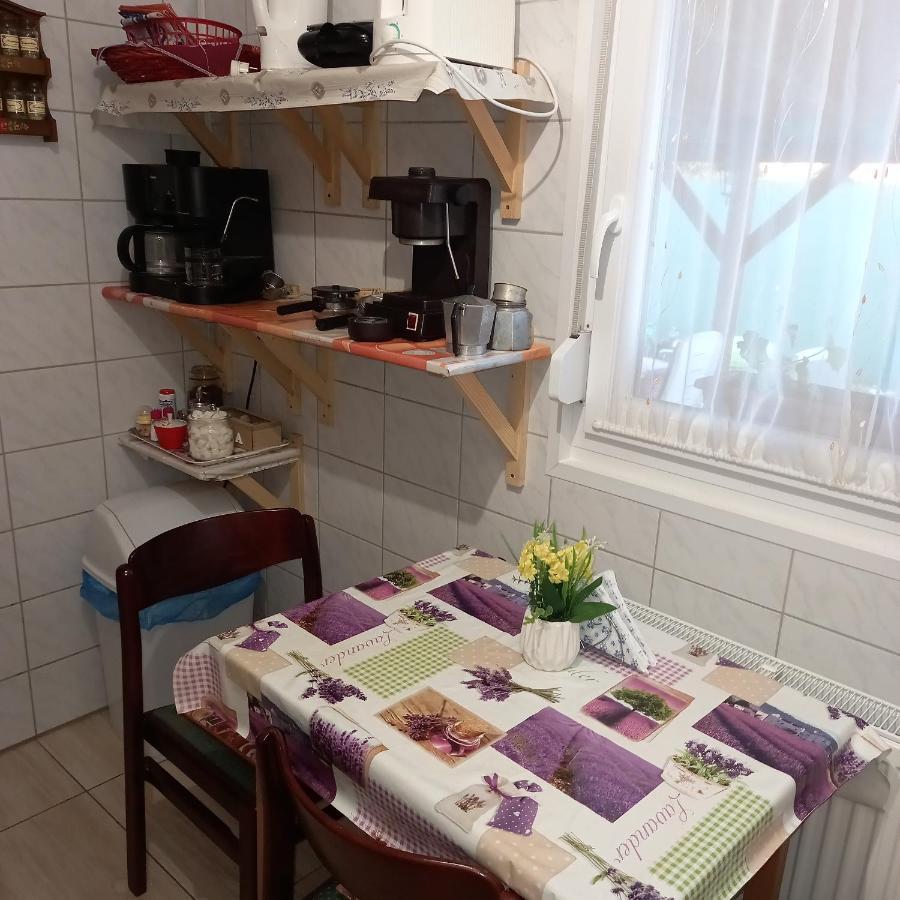 Jucus Vendeghaz Hotel Zalahalap Ngoại thất bức ảnh